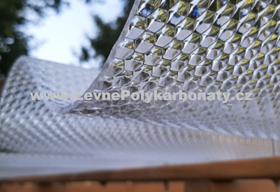 Vlnitý polykarbonát 2,8 mm WBH STRONG ČIRÁ - šíře 1,045 m x délka 3,5 m (3,68 m2)