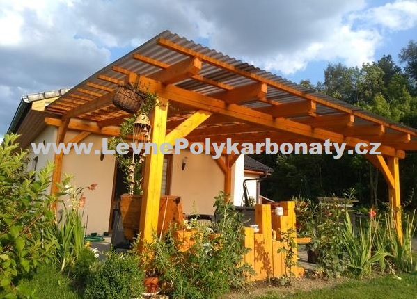 Trapézový polykarbonát 1,1 mm GUTTA MAKRO CST BRONZ - šíře 1,045 m x délka 5 m (5,23 m2)
