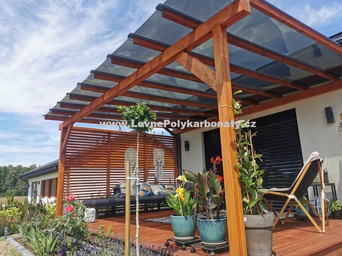 Trapézový polykarbonát 3 mm GUTTA GLAZE ANTRACIT - šíře 0,688 m x délka 4 m (2,76 m2)