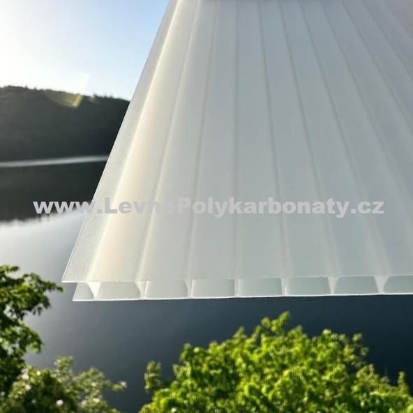 Komůrkový polykarbonát 10 mm 2UV LEXAN 2/10 OPÁL - šíře 2,1 m x délka 6 m