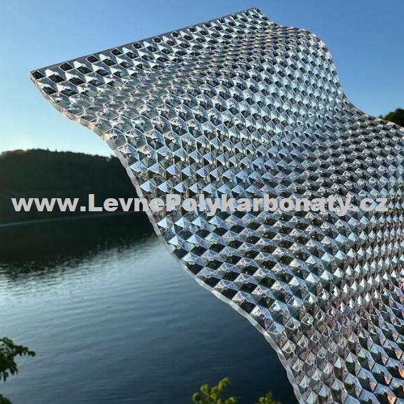 Vlnitý polykarbonát 2,8 mm WBH STRONG ČIRÁ - šíře 1,045 m x délka 2 m (2,1 m2)