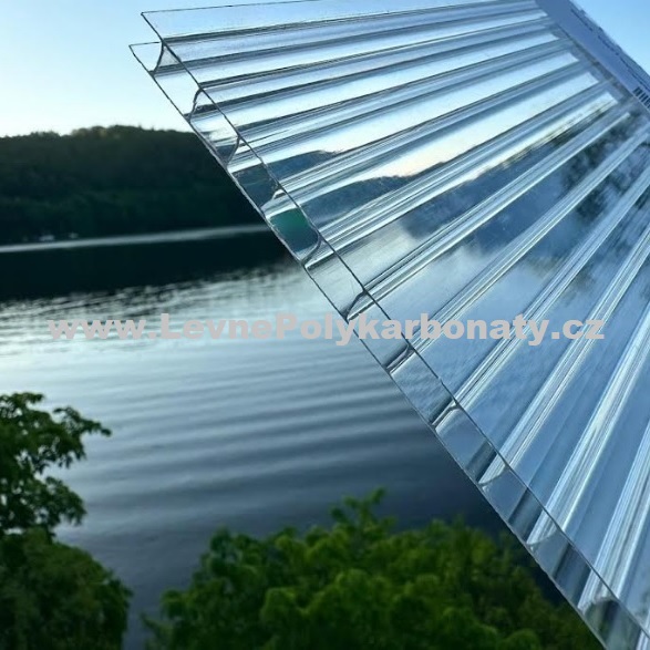 Dutinkový polykarbonát 6 mm 2UV LEXAN 2/6 ČIRÁ - šíře 2,1 m x délka 1 m (2,1 m2)