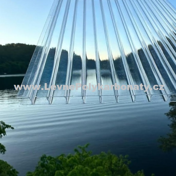 Komůrkový polykarbonát 8 mm 2UV LEXAN 2/8 ČIRÁ - šíře 2,1 m x délka 7 m