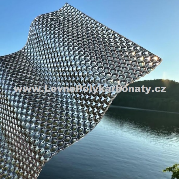 Vlnitý polykarbonát 2,8 mm GUTTA WABE ANTRACIT - šíře 1,045 m x délka 5 m (5,25 m2)