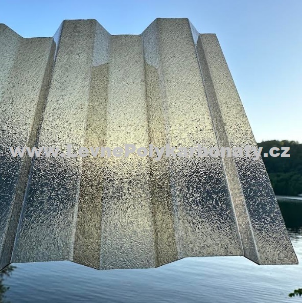 Trapézový polykarbonát 0,8 mm GUTTAGLISS MAKRO ST BRONZ - šíře 1,06 m x délka 2 m