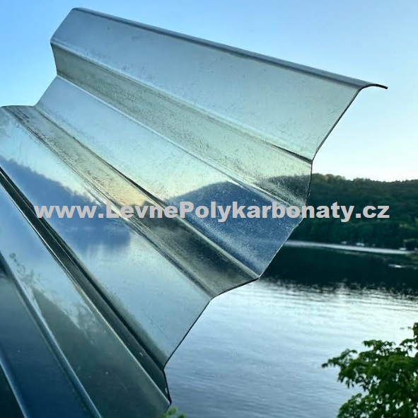 Trapézový polykarbonát 0,8 mm GUTTA MAKRO ANTRACIT - šíře 1,06 m x délka 4 m (4,24 m2)