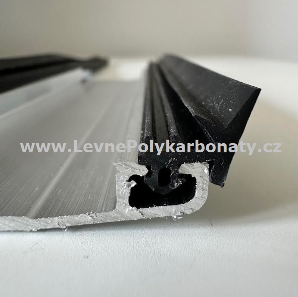 Spojovací AL-OBLÁ krycí přítlačná lišta 60/9 mm PŘÍRODNÍ - délka 2000 mm